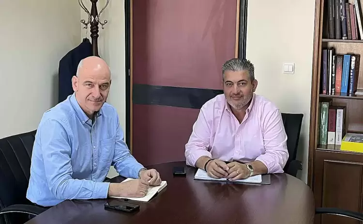 Συνάντηση του Προέδρου του Επιμελητηρίου Πιερίας Κωνσταντίνου Πίτσια με το Βουλευτή Πιερίας της Ν.Δ. Φώντα Μπαραλιάκο Συνάντηση του Προέδρου του Επιμελητηρίου Πιερίας Κωνσταντίνου Πίτσια με το Βουλευτή Πιερίας της Ν.Δ. Φώντα Μπαραλιάκο