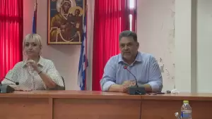 Αγκαλιάζοντας τον αυτισμό Αγκαλιάζοντας τον αυτισμό