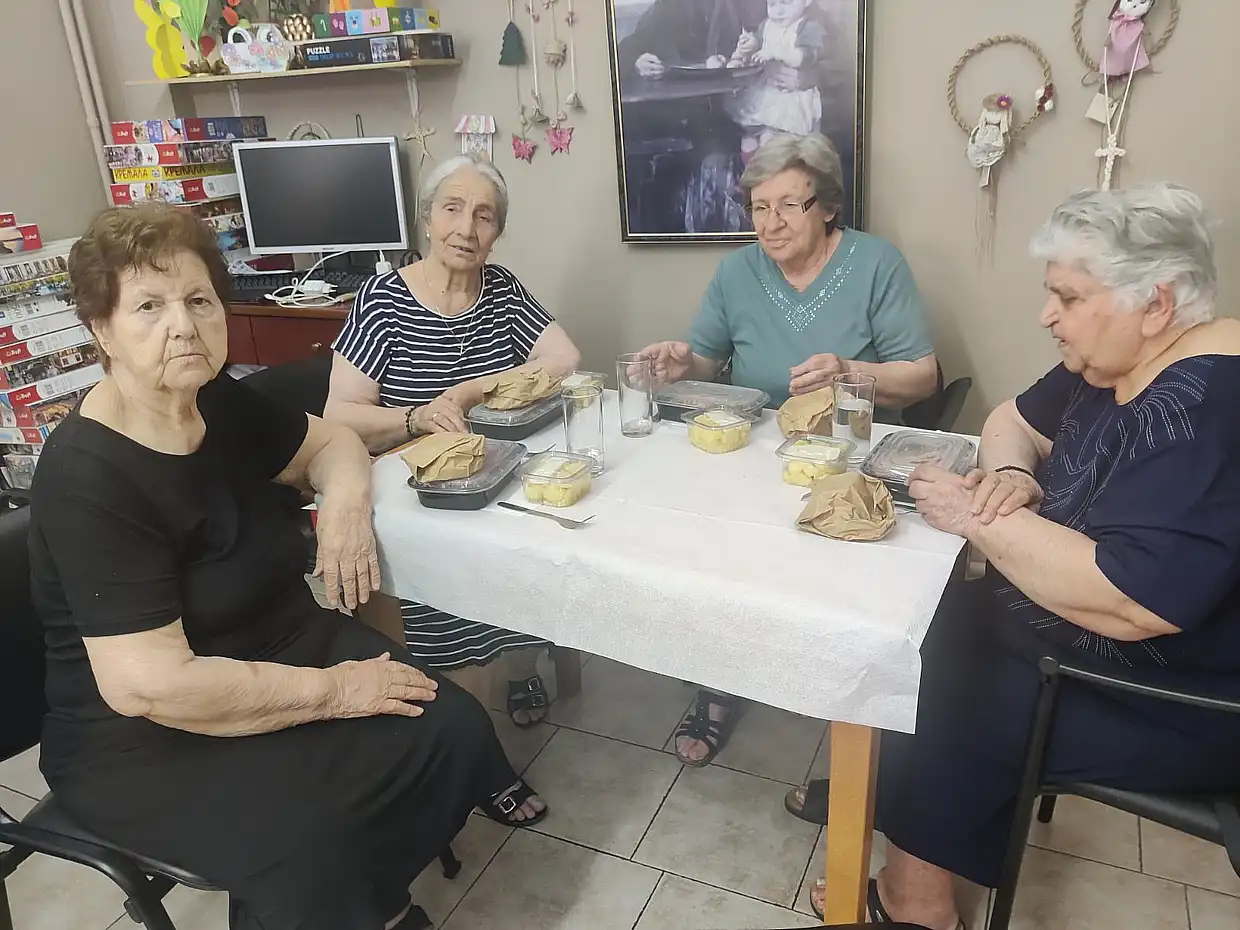 Δήμος Κατερίνης: Καθημερινή δωρεάν σίτιση των ωφελούμενων του Κέντρου Ημερήσιας Φροντίδας Ηλικιωμένων Δήμος Κατερίνης: Καθημερινή δωρεάν σίτιση των ωφελούμενων του Κέντρου Ημερήσιας Φροντίδας Ηλικιωμένων