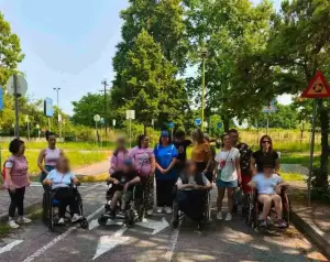 Η Δημοτική Αστυνομία οδηγός κυκλοφοριακής αγωγής & οδικής ασφάλειας για 2.500 μαθητές & μαθήτριες