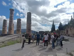 Εκδρομή του Συλλόγου Δρυάνιστα Κατερίνης στη Ναύπακτο – Δελφοί, Αράχωβα & Μνημείο Διστόμου