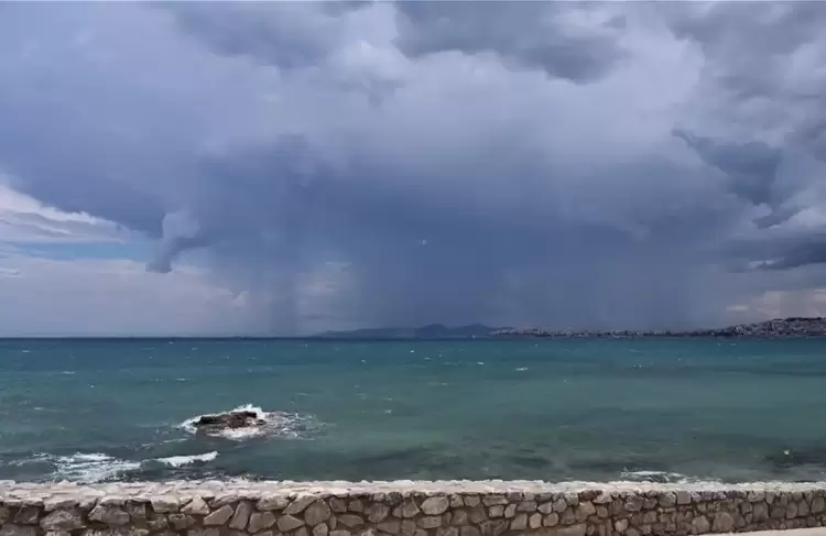 Έκτακτο δελτίο επιδείνωσης καιρού: Ισχυρές καταιγίδες και μπουρίνια από το απόγευμα στη Βόρεια Ελλάδα