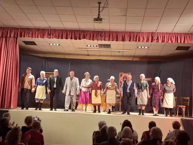 Ένωση Ποντίων Πιερίας: Μια παράσταση – δώρο γέλιου και πολιτισμού στο Ωραιόκαστρο Θεσσαλονίκης