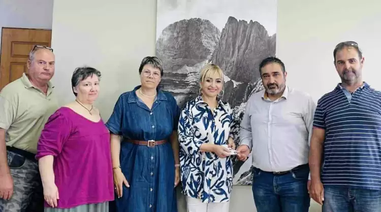 Επίσκεψη του Μελισσοκομικού Συλλόγου Πιερίας “Ο Άγιος Φιλάρετος ο Ελεήμων” στην Αντιπεριφερειάρχη Πιερίας