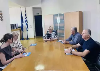 Επίσκεψη του Συλλόγου Εθελοντισμού «Κυψέλη» Μεθώνης στην Αντιπεριφερειάρχη Πιερίας Επίσκεψη του Συλλόγου Εθελοντισμού «Κυψέλη» Μεθώνης στην Αντιπεριφερειάρχη Πιερίας