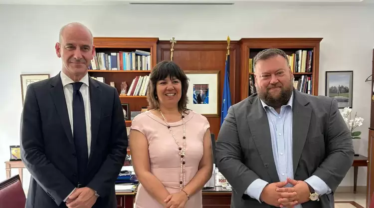 Φώντας Μπαραλιάκος: Συνάντηση με την Ελληνίδα Πρέσβη στην Αλβανία