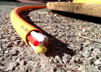 Κυκλοφοριακές ρυθμίσεις στην Π.Ε.Ο. Κατερίνης – Θεσσαλονίκης, για εργασίες εγκατάστασης οπτικών ινών Κυκλοφοριακές ρυθμίσεις στην Π.Ε.Ο. Κατερίνης – Θεσσαλονίκης, για εργασίες εγκατάστασης οπτικών ινών