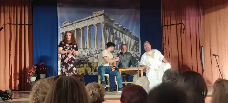 Λιτόχωρο Πιερίας: Το "Λυσιστρατίζοντας" της "Attack-A" Λιτόχωρο Πιερίας: Το “Λυσιστρατίζοντας” της “attack A”