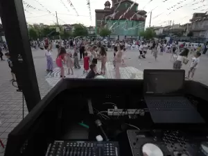 Μια αξέχαστη χορευτική γιορτή στο 19ο Δημοτικό Σχολείο Κατερίνης Μια αξέχαστη χορευτική γιορτή στο 19ο Δημοτικό Σχολείο Κατερίνης