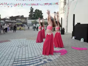 Μια αξέχαστη χορευτική γιορτή στο 19ο Δημοτικό Σχολείο Κατερίνης Μια αξέχαστη χορευτική γιορτή στο 19ο Δημοτικό Σχολείο Κατερίνης