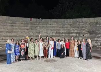 Μουσικό αφιέρωμα νηπιαγωγείων Κατερίνης στον Μίκη Θεοδωράκη με 200 μαθητές