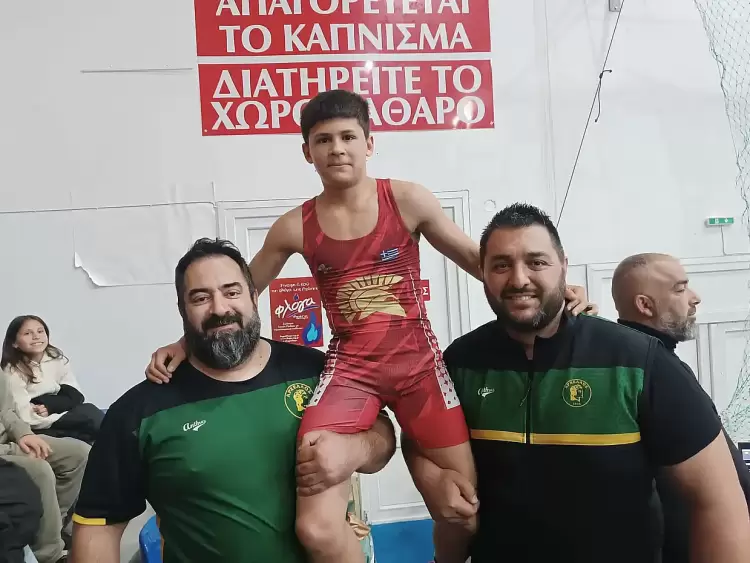 Ο Νίκος Ζινίσα του Αρχέλαου Κατερίνης στο Πανευρωπαϊκό Πρωτάθλημα Πάλης U15