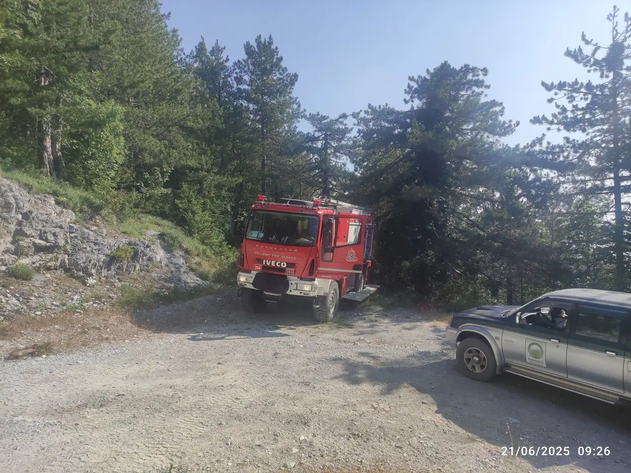 Όλυμπος: Φωτιά πάνω από το Καταφύγιο Κορομηλιάς: Τελευταίες εξελίξεις (vid+pics) (upd) Όλυμπος: Φωτιά πάνω από το Καταφύγιο Κορομηλιάς: Τελευταίες εξελίξεις