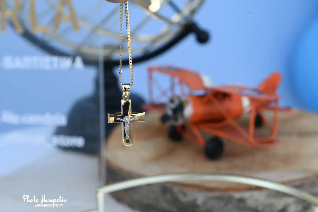 Η όμορφη βάπτιση του Χρήστου – Τάσο και Ελένη να σας ζήσει!