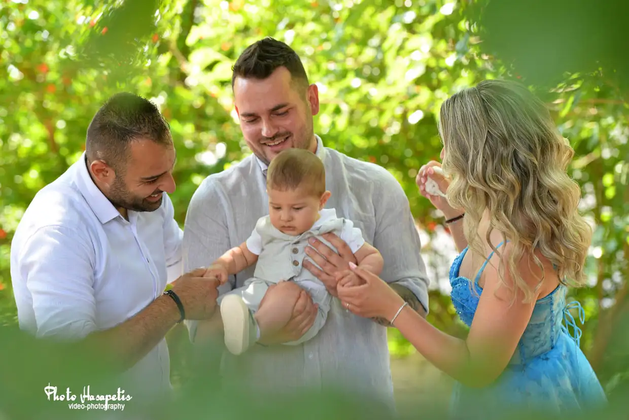 Η όμορφη βάπτιση του Χρήστου – Τάσο και Ελένη να σας ζήσει!