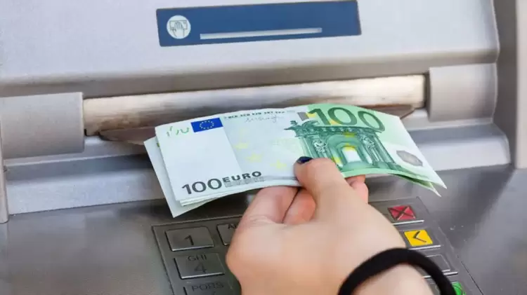 ΟΠΕΚΑ: Ποιοι δικαιούνται επίδομα έως 3.500 ευρώ ΟΠΕΚΑ: Ποιοι δικαιούνται επίδομα έως 3.500 ευρώ