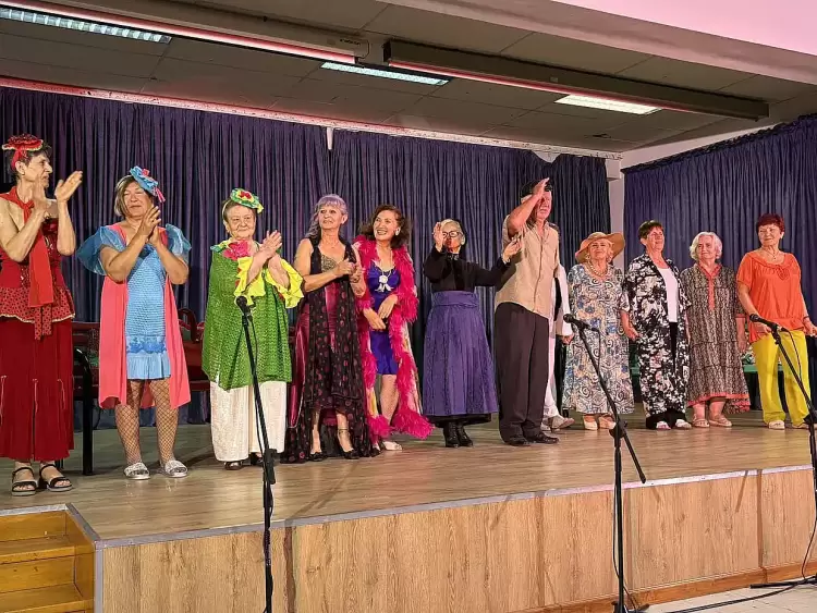 Όταν η τέχνη δεν έχει ηλικία: Χιούμορ & συγκίνηση στη θεατρική παράσταση του ΚΑΠΗ Κατερίνης