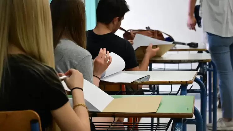 Πανελλήνιες 2025: Μαθηματικά, Αρχαία Ελληνικά, Βιολογία - Απαντήσεις και Σχολιασμός θεμάτων από τα Φροντιστήρια εν τάξη Πανελλήνιες 2025: Μαθηματικά, Αρχαία Ελληνικά, Βιολογία – Σχολιασμός θεμάτων από τα Φροντιστήρια εν τάξη