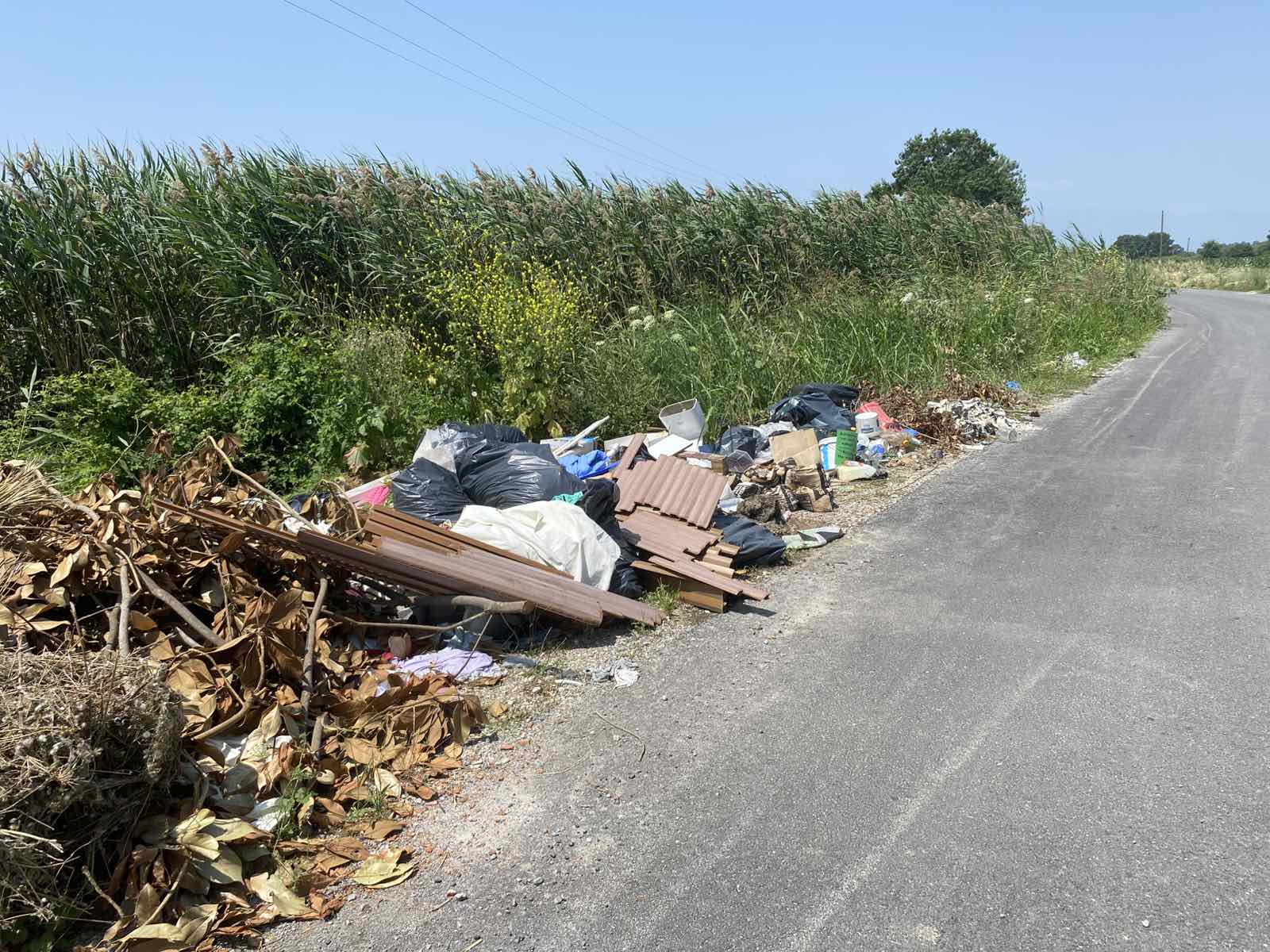 Παραλία Κατερίνης: Μήνυση για παράνομη απόρριψη απορριμμάτων από φορτηγό