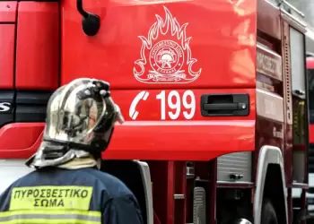 Πιερία: Φωτιά σε σούπερ μάρκετ στον Νέο Παντελεήμονα