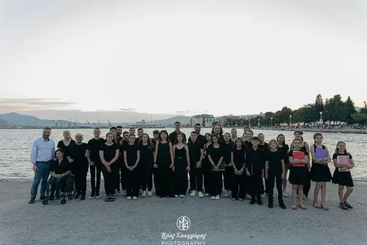 Συναυλία της Παιδικής Παραδοσιακής Χορωδίας και Ορχήστρας της Ιεράς Μητροπόλεως Κίτρους στην Παραλία του Βόλου