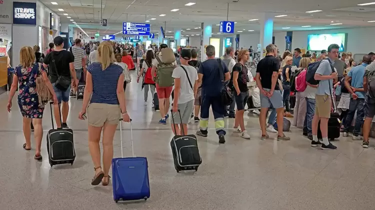 ΤτΕ: Διψήφια αύξηση στις τουριστικές εισπράξεις το α’ τετράμηνο – Ανοδος 5,8% στις αφίξεις ΤτΕ: Διψήφια αύξηση στις τουριστικές εισπράξεις το α’ τετράμηνο – Ανοδος 5,8% στις αφίξεις