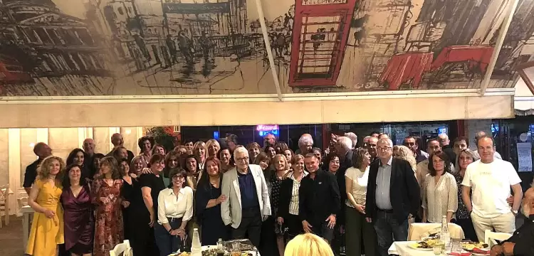 Χτύπησε το κουδούνι… 40 χρόνια μετά.