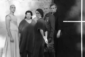 Αρχαίο Θέατρου Δίου: Η Ανδρομάχη της Μαρίας Πρωτόπαππα δεν σωπαίνει Αρχαίο Θέατρου Δίου: Η Ανδρομάχη της Μαρίας Πρωτόπαππα δεν σωπαίνει