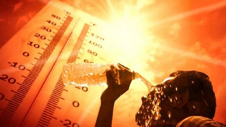 Ένα μήνα ακόμα ζέστη, μετά θα δροσίσει Ένα μήνα ακόμα ζέστη, μετά θα δροσίσει