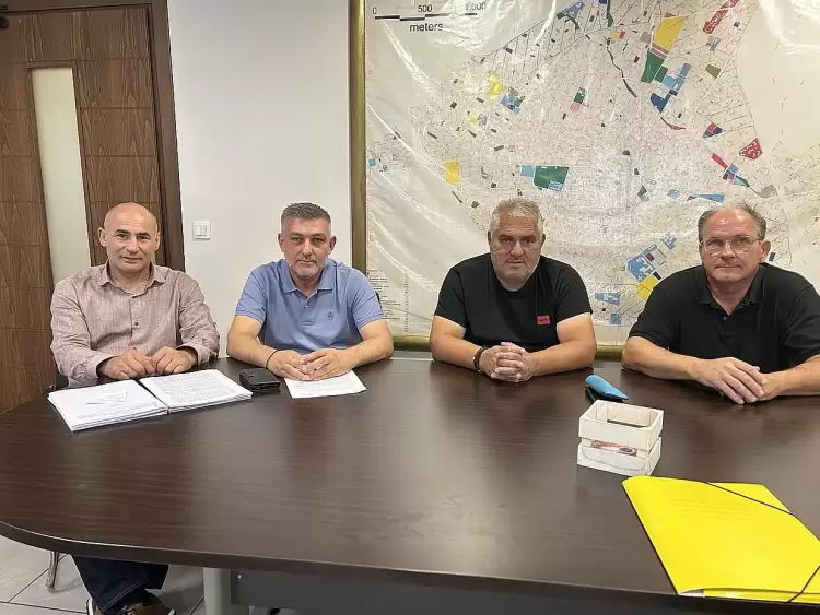 Ενημερωτική Επίσκεψη του Βουλευτή Κομνηνού Δελβερούδη στη ΔΕΥΑ Κατερίνης Ενημερωτική Επίσκεψη του Βουλευτή Κομνηνού Δελβερούδη στη ΔΕΥΑ Κατερίνης