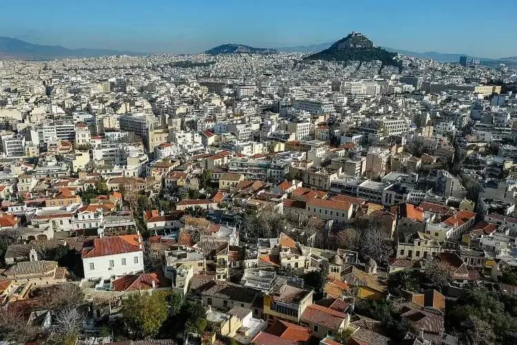 Φρενάρει η αγορά ακινήτων Φρενάρει η αγορά ακινήτων