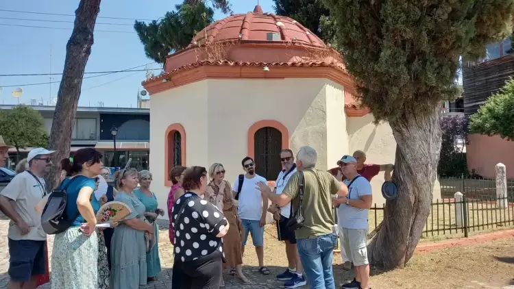 Ιστορικός περίπατος στο πάρκο και στον Τεκέ με τους Φίλους του Μουσείου Κατερίνης