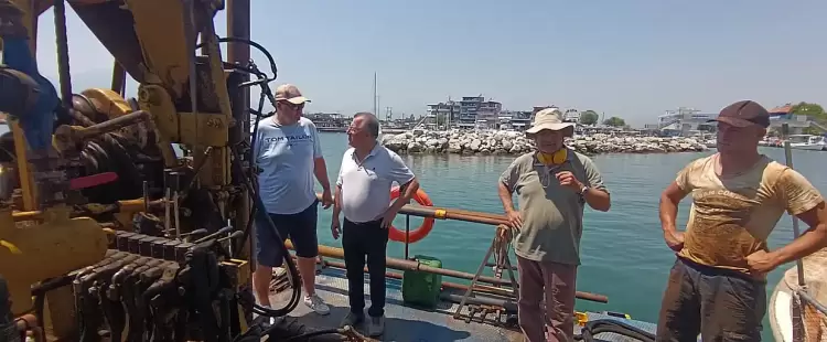 Κατερίνη: Γεωτρήσεις και ποιοτικός έλεγχος βυθοκορημάτων στην Παραλία – Προχωρούν τα έργα προστασίας των ακτών