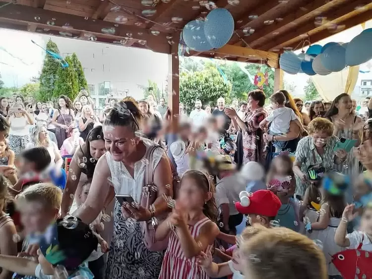 Με γιορτές & παιχνίδι έκλεισε η αυλαία της σχολικής χρονιάς στους παιδικούς σταθμούς του Δήμου Κατερίνης Με γιορτές & παιχνίδι έκλεισε η αυλαία της σχολικής χρονιάς στους παιδικούς σταθμούς του Δήμου Κατερίνης