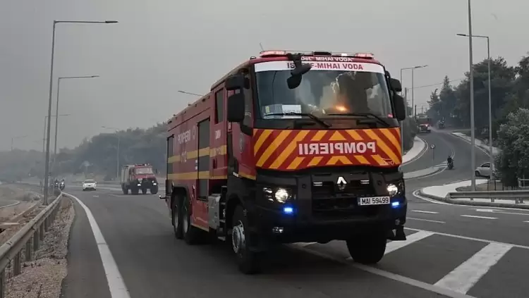 Οι Ευρωπαίοι Πυροσβέστες που σαρώνουν τις φωτιές της Ελλάδας Οι Ευρωπαίοι Πυροσβέστες που σαρώνουν τις φωτιές της Ελλάδας