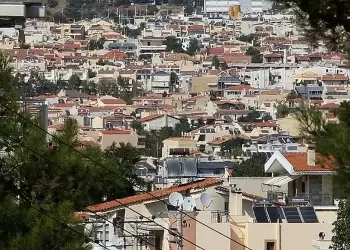 Οι τιμές των ακινήτων στην Ελλάδα - Κλιματική κρίση, κοινωνικές ανισότητες διαμορφώνουν την αγορά Οι τιμές των ακινήτων στην Ελλάδα – Κλιματική κρίση, κοινωνικές ανισότητες διαμορφώνουν την αγορά