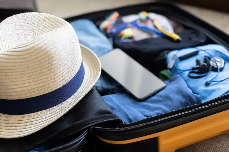 Όνειρο για τους μισούς Έλληνες οι διακοπές