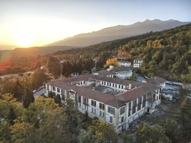 Η Παναγία της Πέτρας 100 χρόνια μετά επιστρέφει στο σπίτι της.