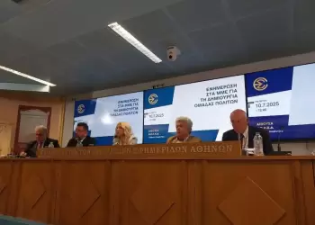 Πίεση από τα δεξιά προς Καραμανλή – Σαμαρά για νέο πόλο