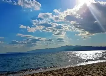 Πώς θα είναι ο καιρός σε Κατερίνη και Πιερία σήμερα Τετάρτη, 16 Ιουλίου 2025: Ηλιοφάνεια με τοπικές νεφώσεις