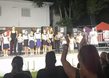 «Σαν παλιό Σινεμά» από το ΚΔΑΠ Τρίλιζα – Μουσική και νοσταλγία στον Καπνικό Σταθμό Κατερίνης