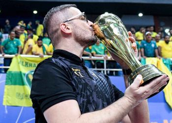 Σταθερά στο τιμόνι της Αλ Καλίτζ ο Κατερινιώτης Δημήτρης Δημητρούλιας