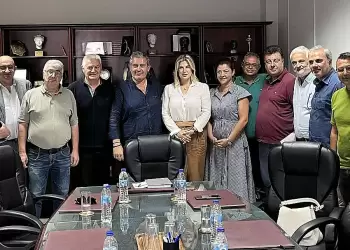 Συνάντηση του Προέδρου του Επιμελητηρίου Πιερίας με Κλιμάκιο του ΠΑΣΟΚ Συνάντηση του Προέδρου του Επιμελητηρίου Πιερίας με Κλιμάκιο του ΠΑΣΟΚ