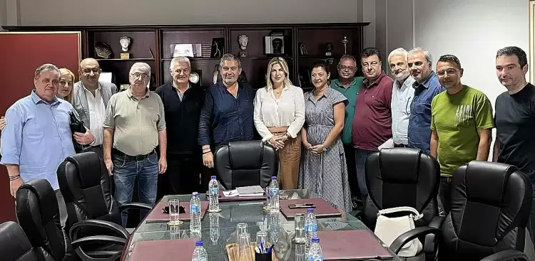 Συνάντηση του Προέδρου του Επιμελητηρίου Πιερίας με Κλιμάκιο του ΠΑΣΟΚ Συνάντηση του Προέδρου του Επιμελητηρίου Πιερίας με Κλιμάκιο του ΠΑΣΟΚ