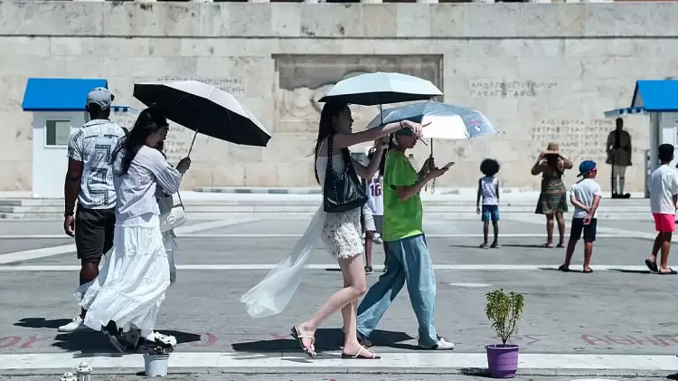 Τελειώνει ο καύσωνας – Την Τρίτη δροσίζει σε Ιόνιο, δυτικά ηπειρωτικά