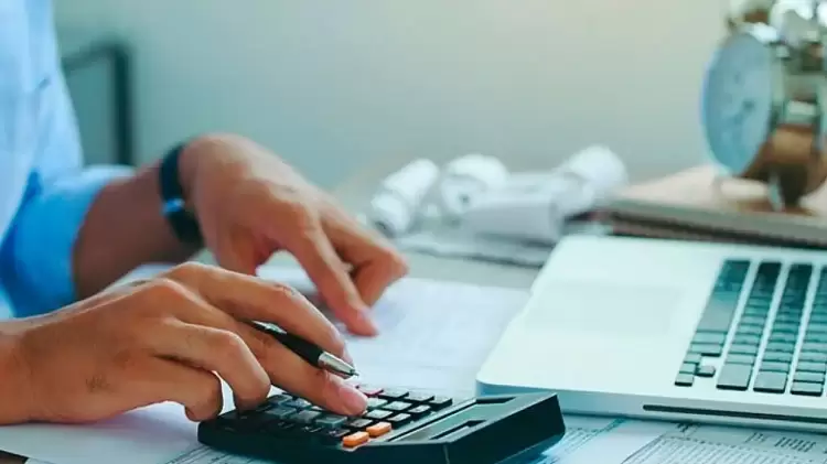 Τι πρέπει να πληρώσουμε και πότε – Εκπνέουν προθεσμίες για φόρο εισοδήματος ΕΝΦΙΑ και ΦΠΑ