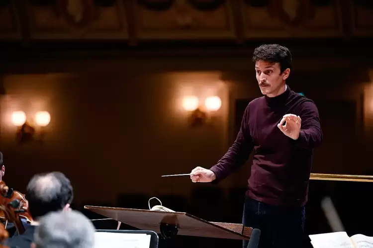 Το Ολύμπιο Βήμα συζητά με τον Διονύση Παντή - Η ξεχωριστή ερμηνεία του εμβληματικού έργου του Μίκη Θεοδωράκη Το Ολύμπιο Βήμα συζητά με τον Διονύση Παντή – Η ξεχωριστή ερμηνεία του εμβληματικού έργου του Μίκη Θεοδωράκη