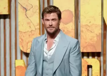 «the Track»: Το ντοκιμαντέρ, σε παραγωγή Κρις Χέμσγουορθ, που αναδεικνύει την ελπίδα μέσα από τα ερείπια