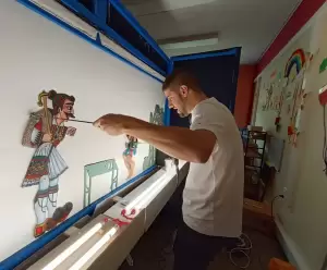 To Θέατρο Σκιών και ο Καραγκιόζης έρχονται στην Πιερία με τον Δήμο Ρεπούλη To Θέατρο Σκιών και ο Καραγκιόζης έρχονται στην Πιερία με τον Δήμο Ρεπούλη