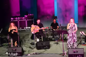 Αφιέρωμα στη Μαρινέλλα από τον Κολινδρό: Μια βραδιά γεμάτη συγκίνηση και ελληνική μουσική